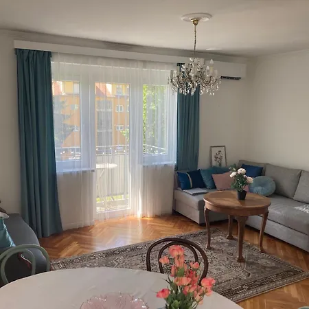 Art Blue Apartment Eger
